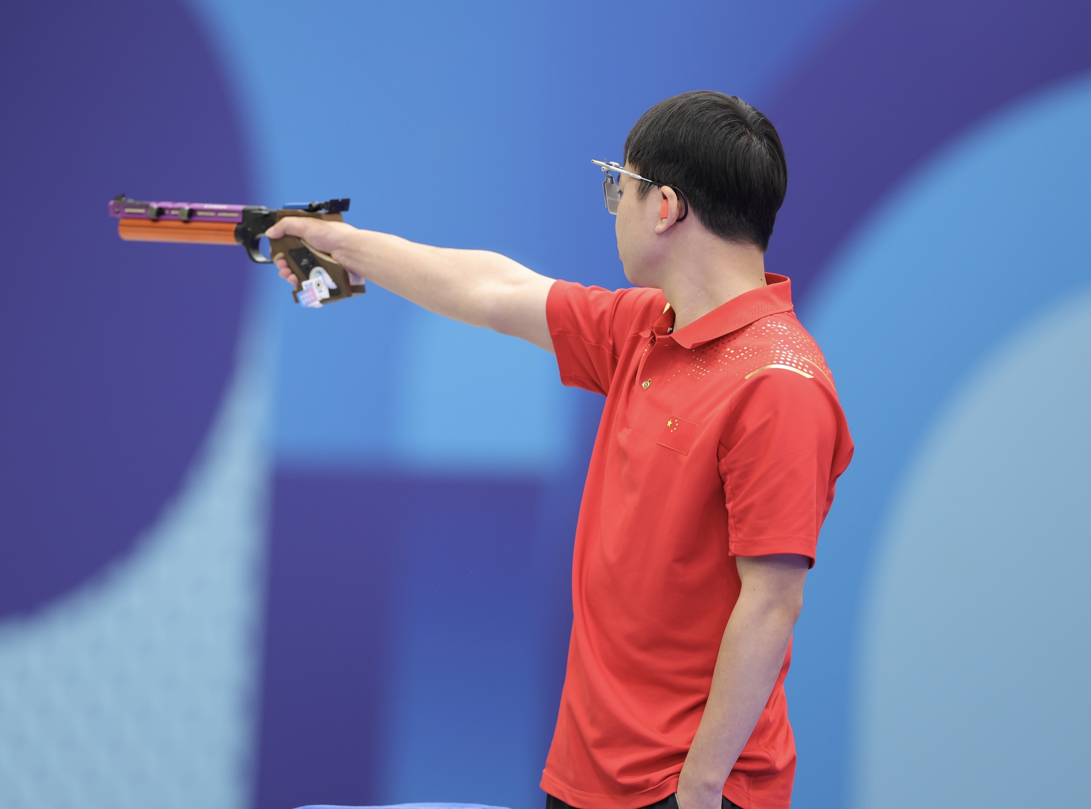 美国选手在射击项目中取得胜利