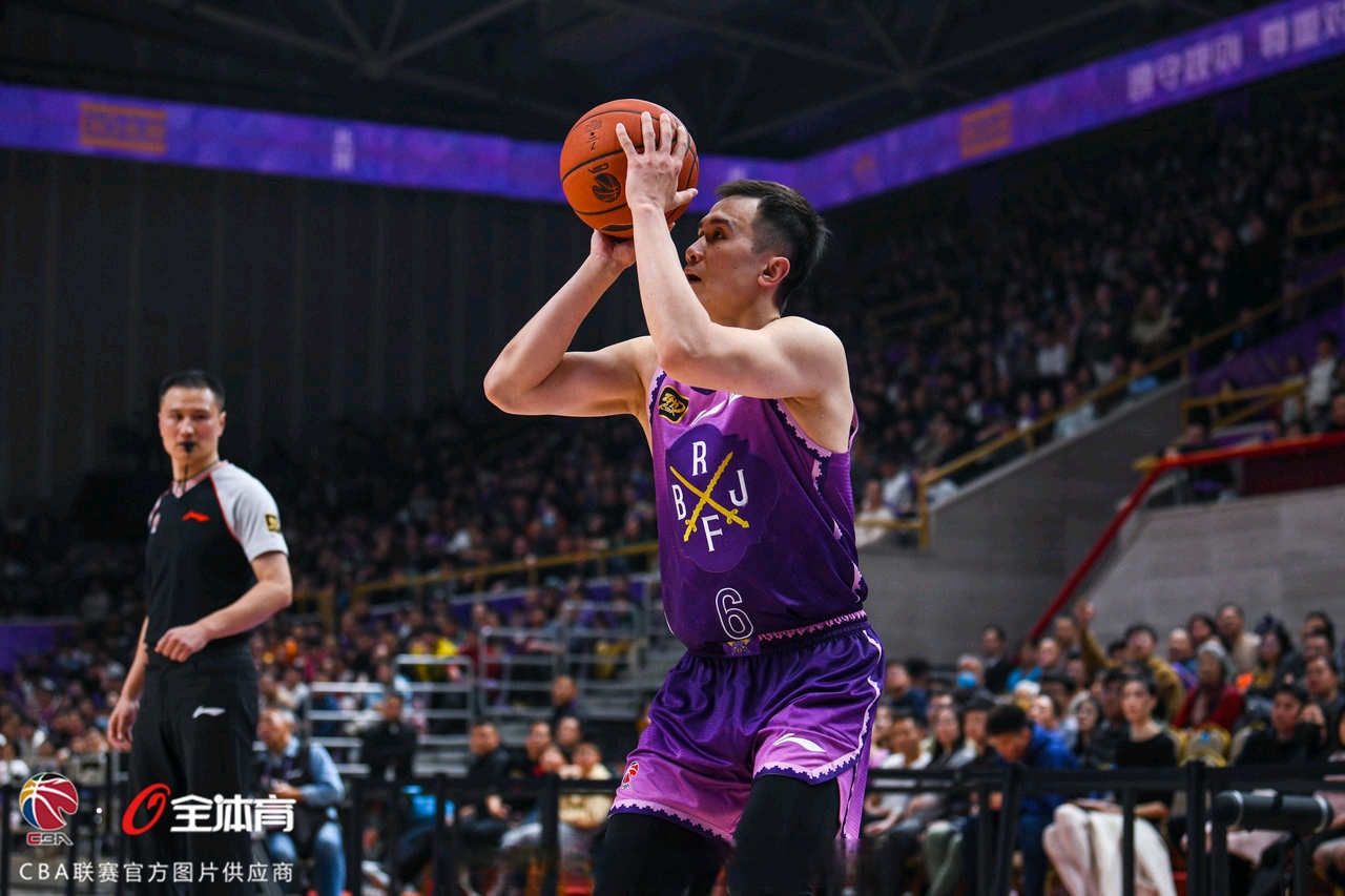 恩斯特哈利迎来一场胜利,球队实现改写历史的简单介绍 恩斯特哈利迎来一场胜利,球队实现改写历史的简单介绍