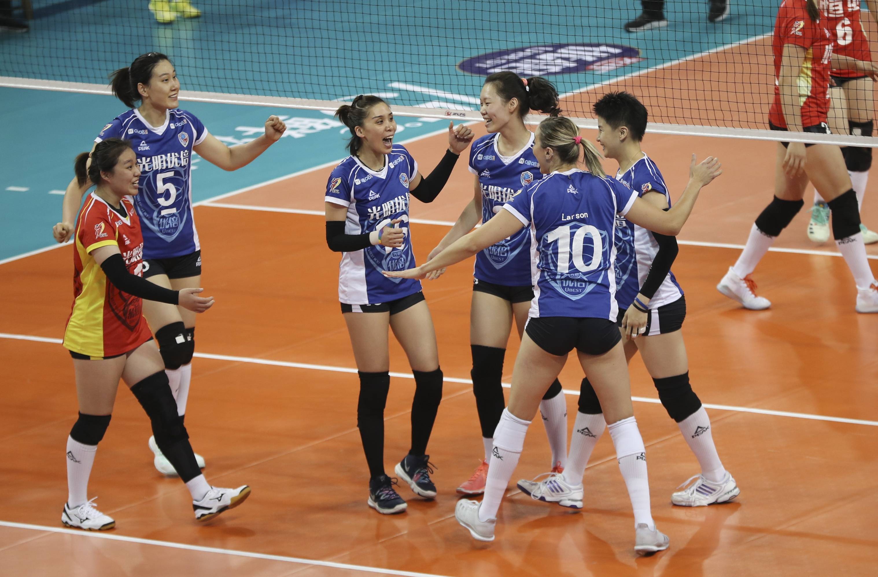 排球赛场强强对话,中国队将全力拼搏!的简单介绍 排球赛场强强对话,中国队将全力拼搏!的简单介绍