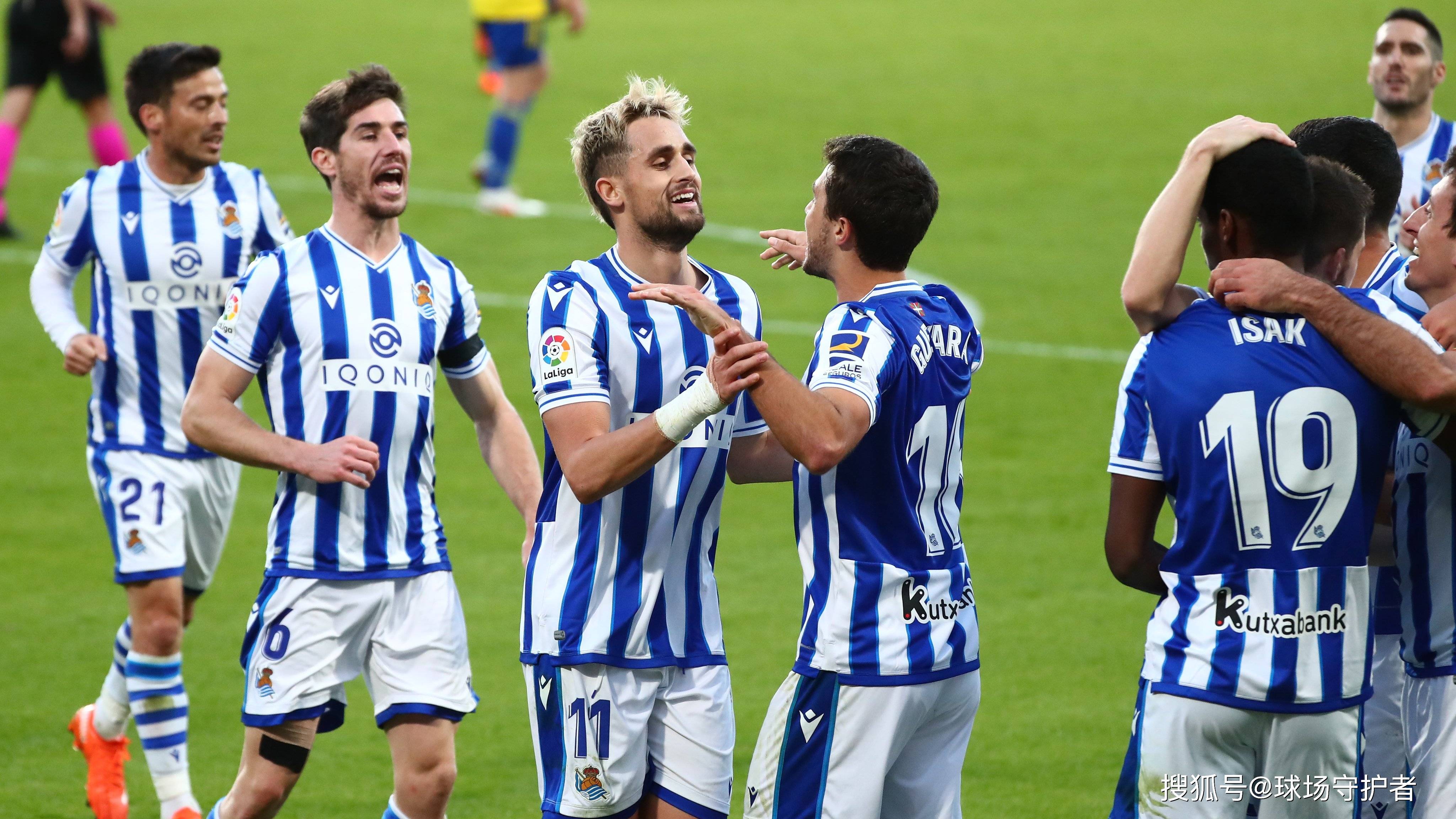 关于瓦伦西亚队主场胜利,士气高昂的信息 关于瓦伦西亚队主场胜利,士气高昂的信息