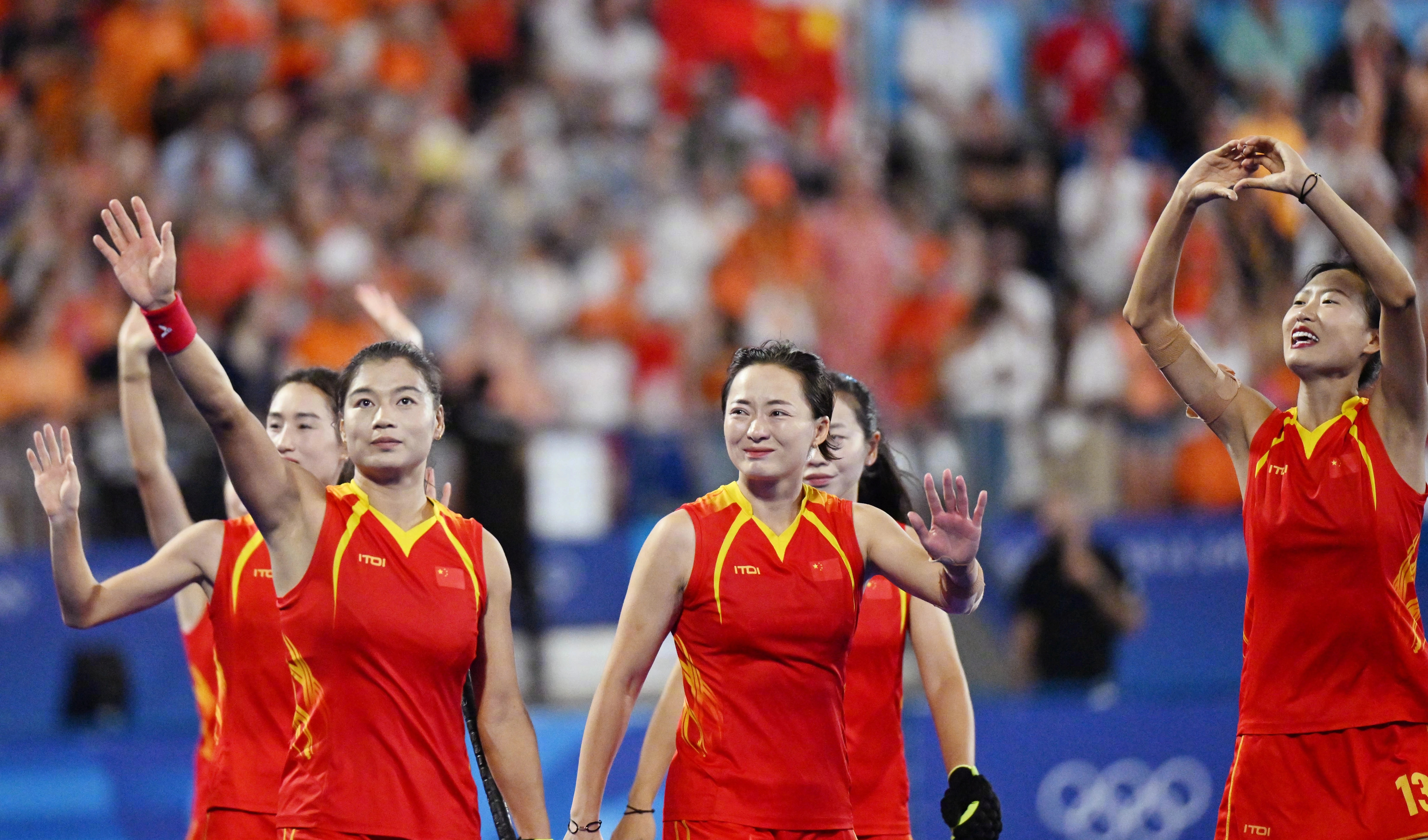 开云官方app入口-荷兰女子曲棍球队展现实力，力压对手夺冠