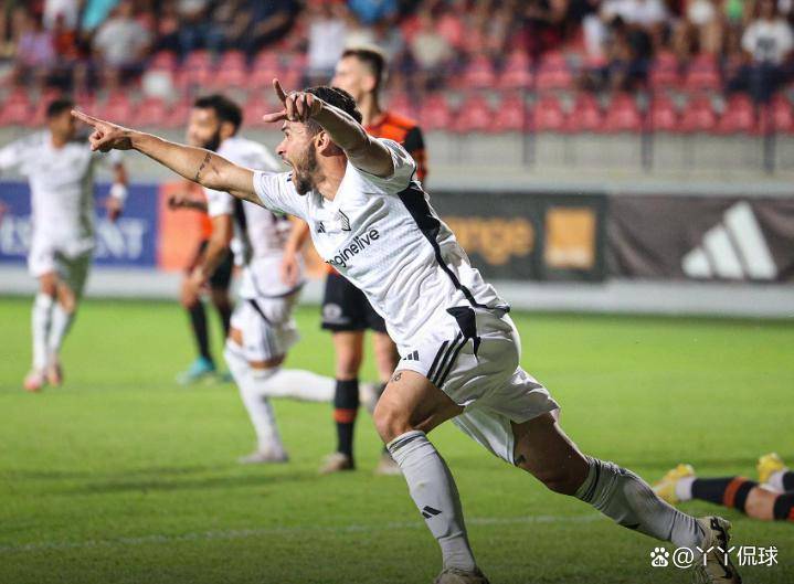 开云体育入口-传奇战役再现！强队交锋角逐激烈