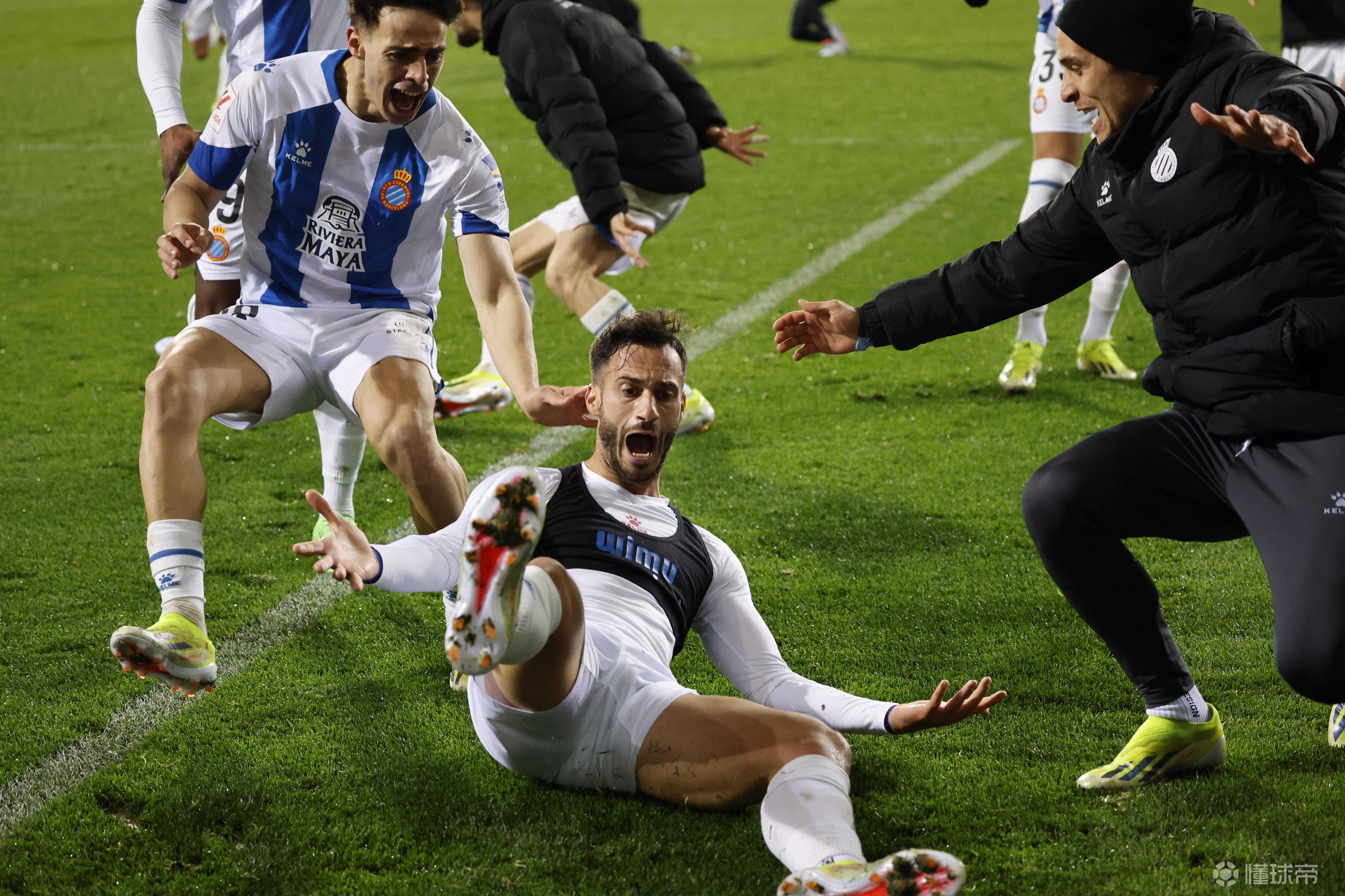 开云平台-西班牙足球联赛拉开帷幕，球迷热情高涨的简单介绍