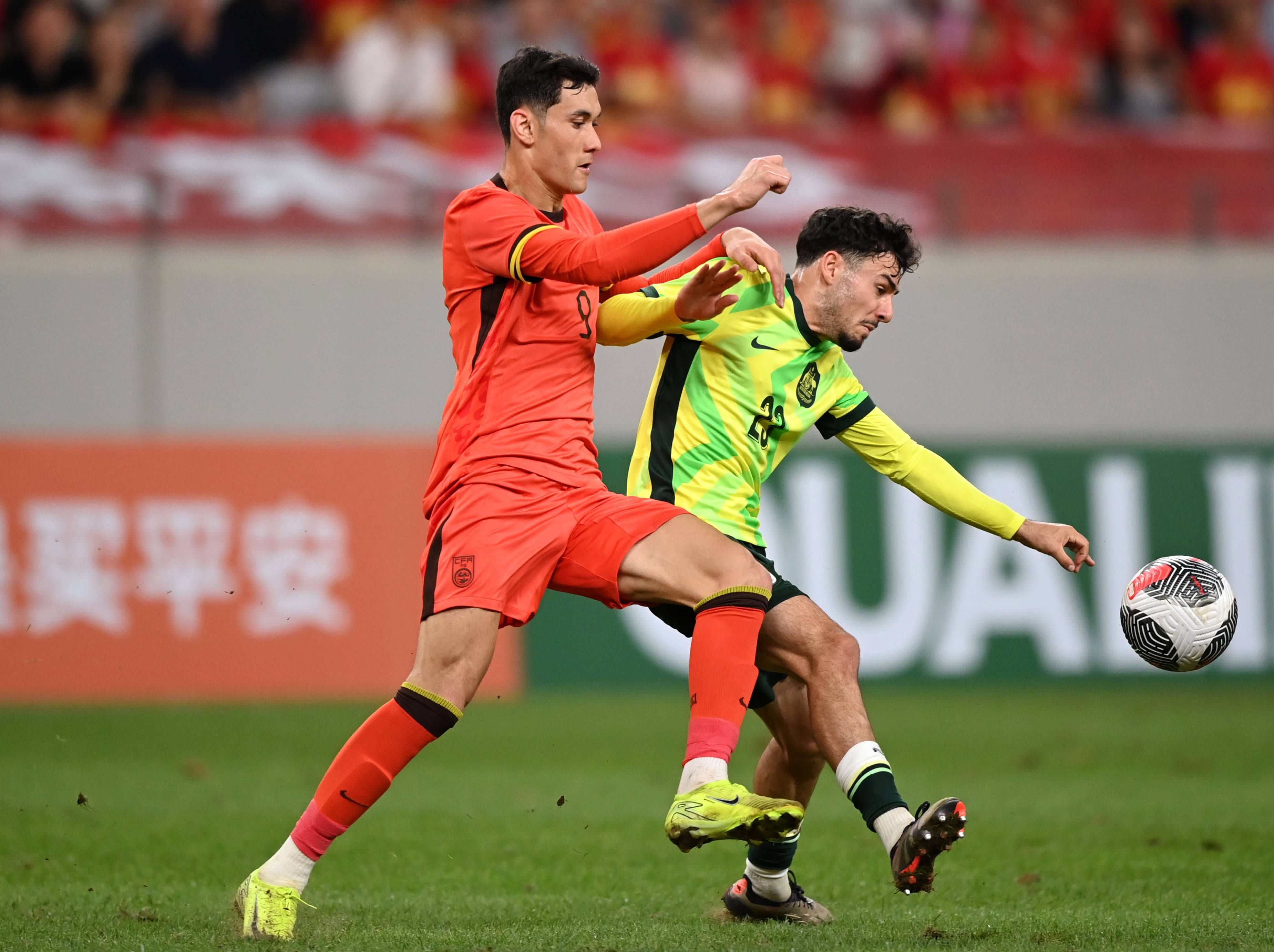 中国足球联赛中的重要比赛报道 中国足球联赛中的重要比赛报道