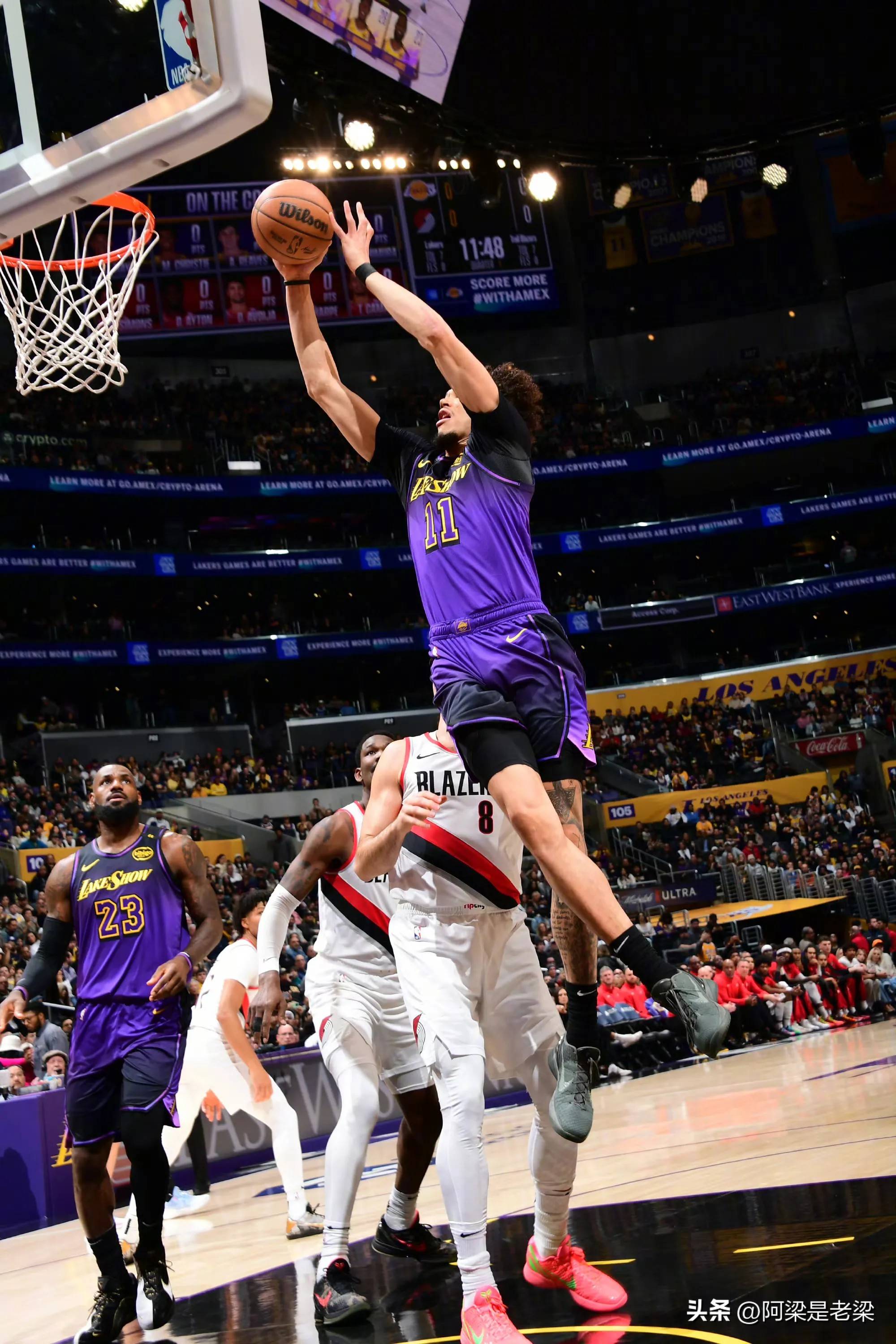 湖人大胜开拓者，豪取十连胜