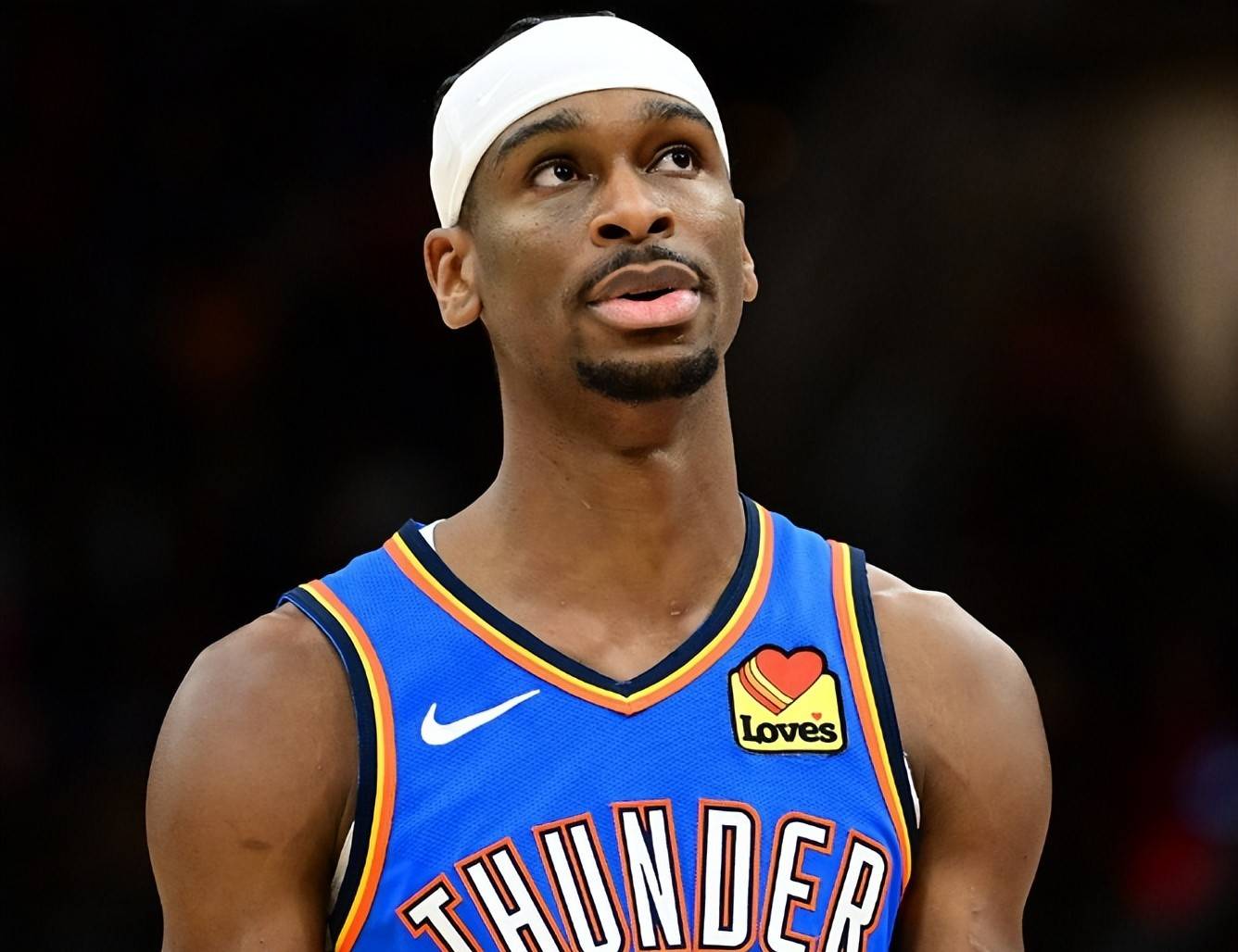 湖人险胜灰熊：浓眉28+15