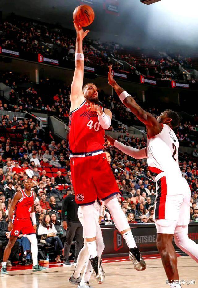 开拓者大胜魔术，重振士气